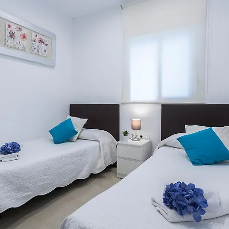 Centrico Playa Caleta 3 Apartment *